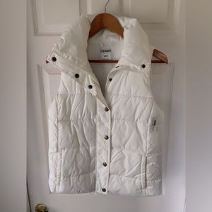 Old Navy White Puffer vest